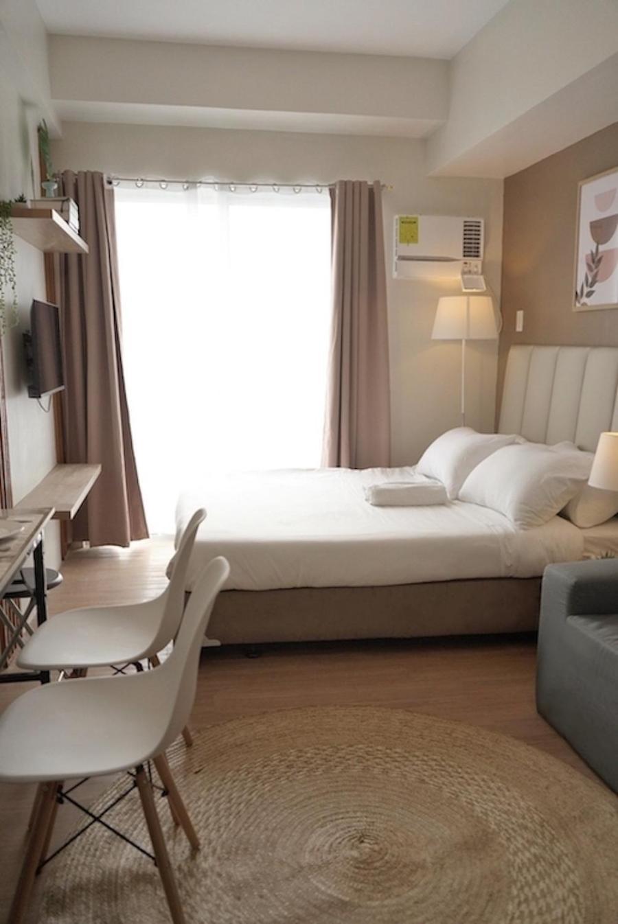 Quince W/ Balcony Orochi Staycation Ph At Loop Tower Cdo Apartment Cagayan de Oro